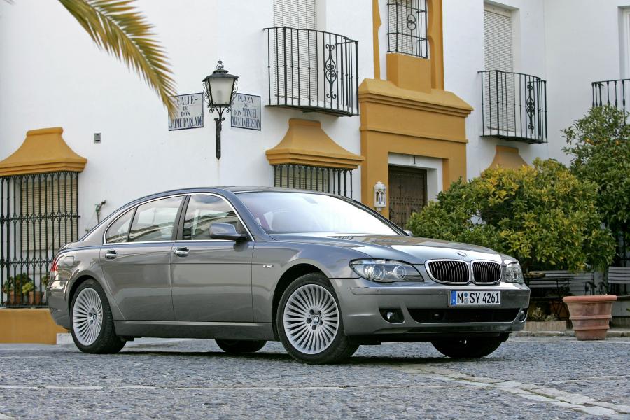  BMW 750Li (E66) 2005 года  (WW) (фото 1 из 41)